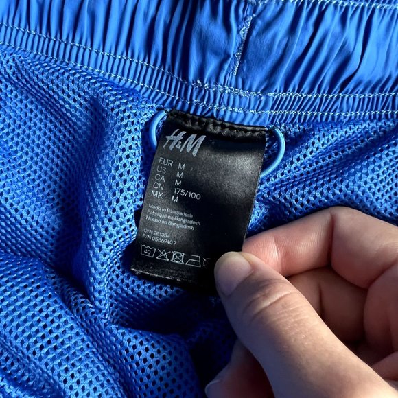 H&M Swim Trunks Bundle of 2 Men's Size Medium 32 Tribal Blue Shorts Pocket 3" 5" - Picture 8 of 8